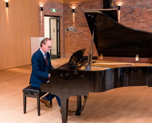 chao mung nam hoc moi tai ocean city brighton college 10