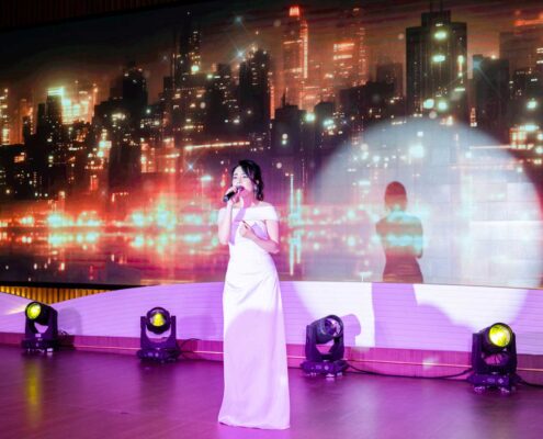 chu nhan tinh hoa vinhomes boc tham xe vinfast 19