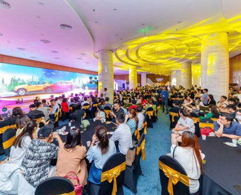 chu nhan tinh hoa vinhomes boc tham xe vinfast 21